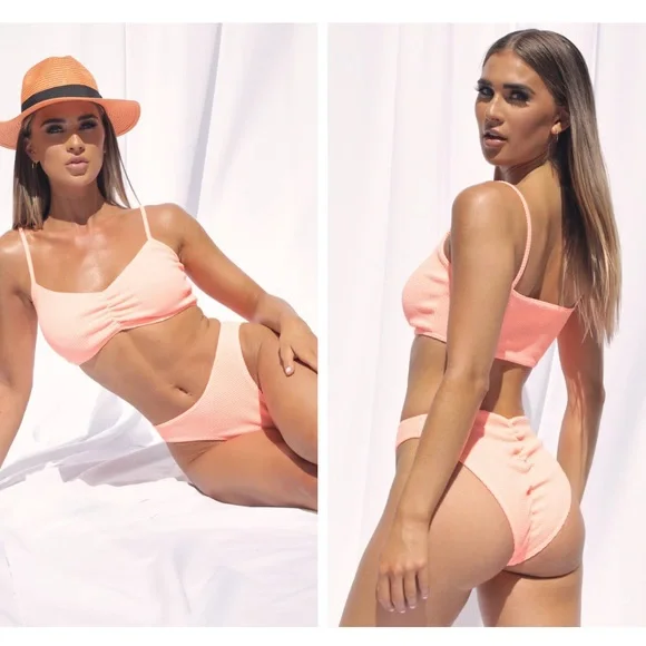 PRETTY LITTLE THING RUCHED TOP AND BOTTOM SWIMSUIT - Picture 3 of 5